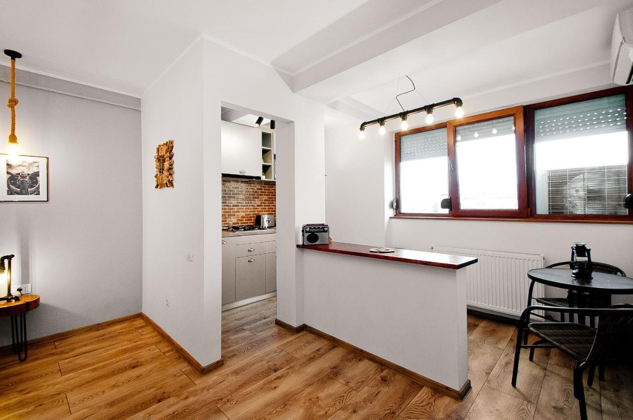 Wood&steel Apartment *